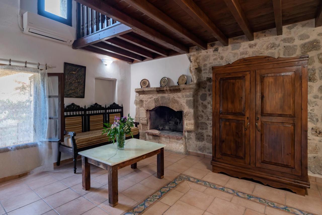 Secret Garden - Old Town Apartment Rhodes City Bagian luar foto