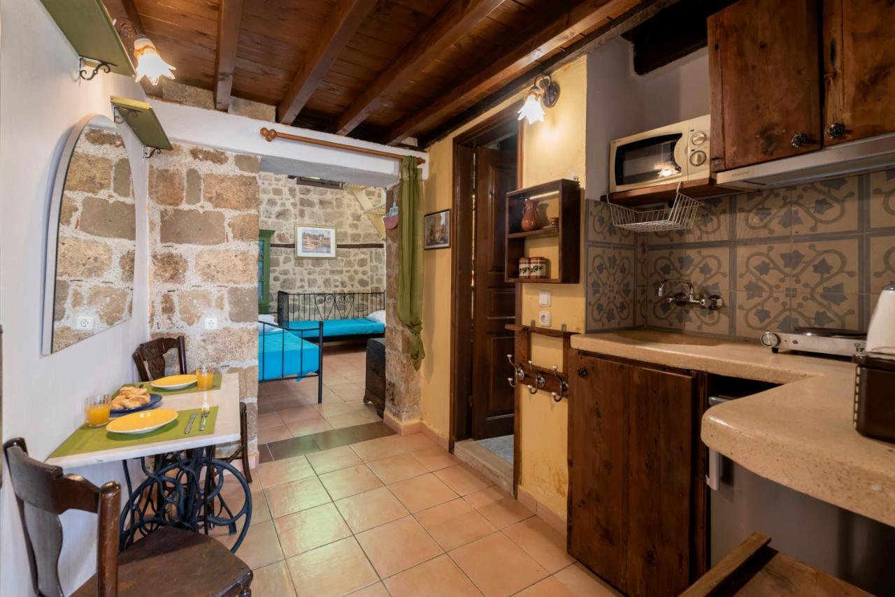 Secret Garden - Old Town Apartment Rhodes City Bagian luar foto